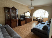 Satılır 2 otaqlı 60 m2 köhnə tikili 8 mkr