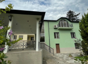 Satılır 10 otaqlı 400 m2 bağ evi Novxanı