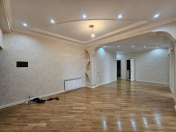 Satılır 3 otaqlı 147 m2 yeni tikili 28 May m.