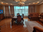 Satılır 4 otaqlı 200 m2 yeni tikili 8 mkr