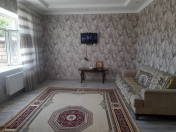 İcarəyə verilir 3 otaqlı 120 m2 yeni tikili Qusar