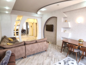 Satılır 3 otaqlı 126 m2 yeni tikili Xalqlar Dostluğu m.