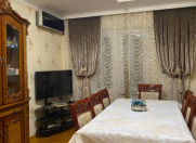 Satılır 3 otaqlı 80 m2 köhnə tikili İnşaatçılar m.