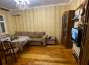 Satılır 3 otaqlı 70 m2 köhnə tikili Bakıxanov