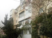 Satılır 3 otaqlı 75 m2 köhnə tikili 8 km