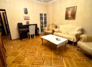 Satılır 3 otaqlı 80 m2 köhnə tikili 28 May m.