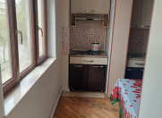 Satılır 4 otaqlı 110 m2 köhnə tikili Elit ticarət mərkəzi