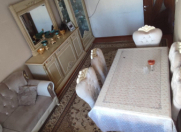 Satılır 4 otaqlı 100 m2 köhnə tikili İnşaatçılar m.