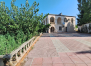 Satılır 4 otaqlı 250 m2 bağ evi Novxanı