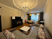 Satılır 3 otaqlı 128 m2 yeni tikili İnşaatçılar m.