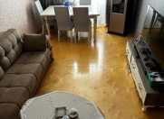Satılır 3 otaqlı 90 m2 köhnə tikili Xalqlar Dostluğu m.
