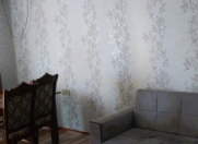 Satılır 2 otaqlı 70 m2 köhnə tikili Memar Əcəmi m.