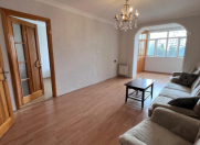 Satılır 2 otaqlı 70 m2 köhnə tikili Qara Qarayev m.