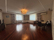 Satılır 3 otaqlı 150 m2 yeni tikili Şah İsmayıl Xətai m.