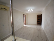 Satılır 3 otaqlı 60 m2 köhnə tikili Xalqlar Dostluğu m.