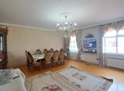 Satılır 3 otaqlı 120 m2 həyət evi Elmlər Akademiyası m.