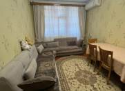 Satılır 3 otaqlı 90 m2 köhnə tikili Atatürk parkı