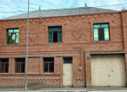 Satılır 11 otaqlı 1600 m2 həyət evi Gəncə