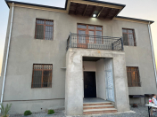 Satılır 6 otaqlı 180 m2 bağ evi Novxanı