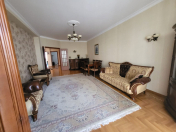 İcarəyə verilir 3 otaqlı 165 m2 yeni tikili Nizami m.