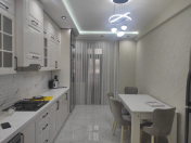 İcarəyə verilir 4 otaqlı 165 m2 yeni tikili Şah İsmayıl Xətai m.