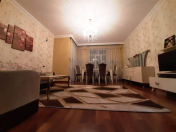 Satılır 2 otaqlı 80 m2 yeni tikili İnşaatçılar m.