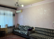 Satılır 2 otaqlı 60 m2 köhnə tikili Neapol dairəsi