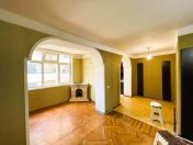 Satılır 3 otaqlı 80 m2 köhnə tikili İnşaatçılar m.