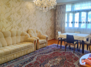 Satılır 6 otaqlı 140 m2 köhnə tikili Bakıxanov