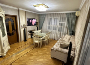 Satılır 3 otaqlı 80 m2 köhnə tikili Gənclik m.