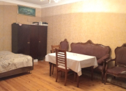 Satılır 2 otaqlı 55 m2 köhnə tikili Xalqlar Dostluğu m.