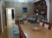 Satılır 3 otaqlı 142 m2 yeni tikili 28 May m.