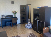 Satılır 2 otaqlı 60 m2 köhnə tikili Xalqlar Dostluğu m.