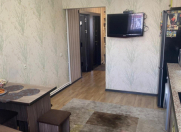 Satılır 2 otaqlı 65 m2 köhnə tikili Xalqlar Dostluğu m.