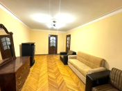 Satılır 3 otaqlı 80 m2 köhnə tikili 28 May m.