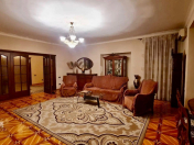Satılır 4 otaqlı 110 m2 köhnə tikili 8 mkr