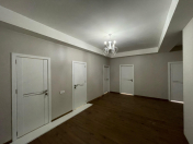 Satılır 5 otaqlı 195 m2 yeni tikili Nəsimi r.