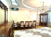 Satılır 3 otaqlı 132 m2 yeni tikili Memar Əcəmi m.