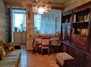 Satılır 3 otaqlı 100 m2 köhnə tikili Gənclik m.