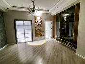 Satılır 2 otaqlı 70 m2 yeni tikili 8 km