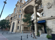 Satılır 3 otaqlı 100 m2 köhnə tikili 28 May m.