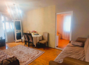 Satılır 2 otaqlı 57 m2 köhnə tikili Xalqlar Dostluğu m.