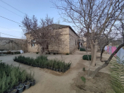 Satılır 4 otaqlı 200 m2 həyət evi Zirə