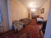 Satılır 3 otaqlı 70 m2 köhnə tikili 2 mkr