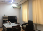 İcarəyə verilir 3 otaqlı 55 m2 ofis Axundov bağı