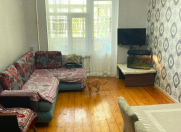 Satılır 3 otaqlı 90 m2 köhnə tikili Nizami r.