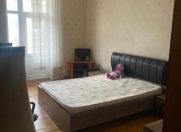 İcarəyə verilir 4 otaqlı 130 m2 köhnə tikili Nəriman Nərimanov m.