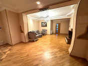 Satılır 4 otaqlı 150 m2 yeni tikili Nizami m.