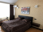 Satılır 5 otaqlı 200 m2 yeni tikili Gənclik m.