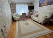 Satılır 3 otaqlı 60 m2 köhnə tikili Şah İsmayıl Xətai m.